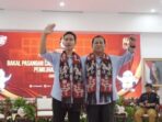 Calon presiden dan wakil presiden TKN Prabowo-Gibran menegaskan bahwa mereka tidak menyetujui usulan perubahan format debat Pilpres 2024. Mereka menyatakan bahwa format debat yang ada saat ini telah terbukti efektif dan adil, sehingga tidak diperlukan perubahan.

Mereka berpendapat bahwa perubahan format debat dapat memicu kontroversi dan keraguan terhadap transparansi dan keadilan dalam debat Pilpres. Selain itu, mereka juga menekankan pentingnya menjaga kredibilitas dan integritas debat sebagai sarana untuk memperkenalkan visi, misi, dan program-program kandidat kepada masyarakat.

Dengan demikian, TKN Prabowo-Gibran menegaskan bahwa mereka akan tetap memperjuangkan format debat yang telah ada dan tidak akan menyetujui usulan perubahan yang dianggap dapat merugikan proses demokrasi.