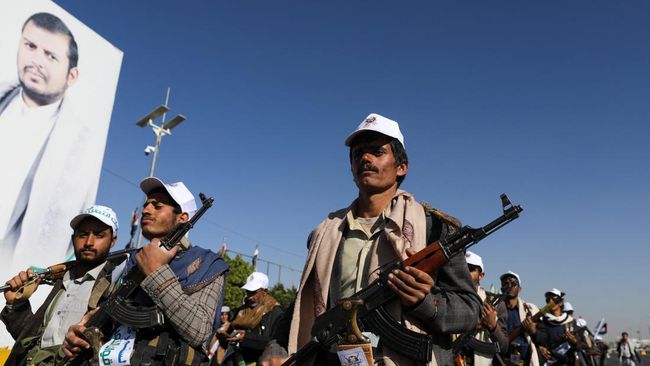 Houthi Fighters Ready to Support Hamas in Bombarding Israel