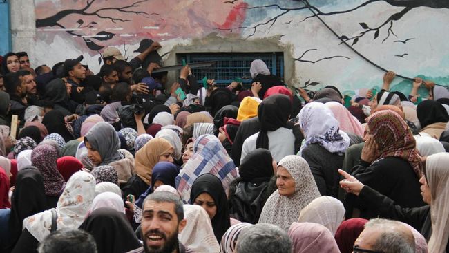 Aksi Kelaparan Warga Gaza: Warga Gaza Serbu Gudang PBB untuk Bantuan