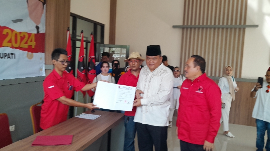 Kepala Dinas PUPTR Mendaftar sebagai Calon Bupati Pangandaran untuk Pemilihan Tahun 2024