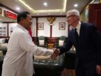 Apple’s CEO Tim Cook Visits President-Elect Prabowo Subianto Following Congratulatory Letter