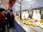 Prabowo Subianto Tinjau Program Makan Siang di Sekolah Beijing setelah Bertemu dengan PM dan Menhan China