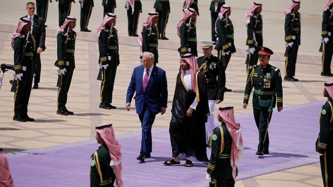 usa-trumpgulf-saudi-1747126446490_169.jpeg